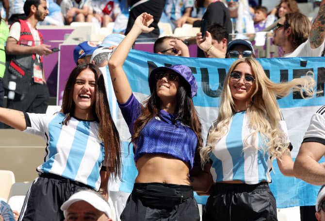 '미녀는 축구를 좋아해'                                                                                                                                                                        