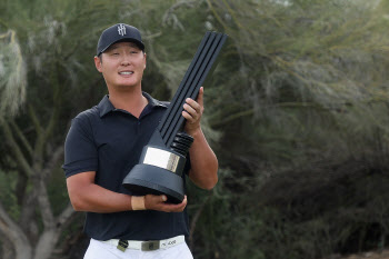뉴질랜드 교포 대니 리, LIV 골프 한국계 첫 우승…‘54억원 잭폿’(종합)