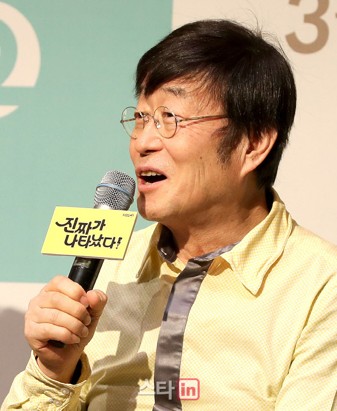 인사말하는 배우 김창완                                                                                                                                                                            