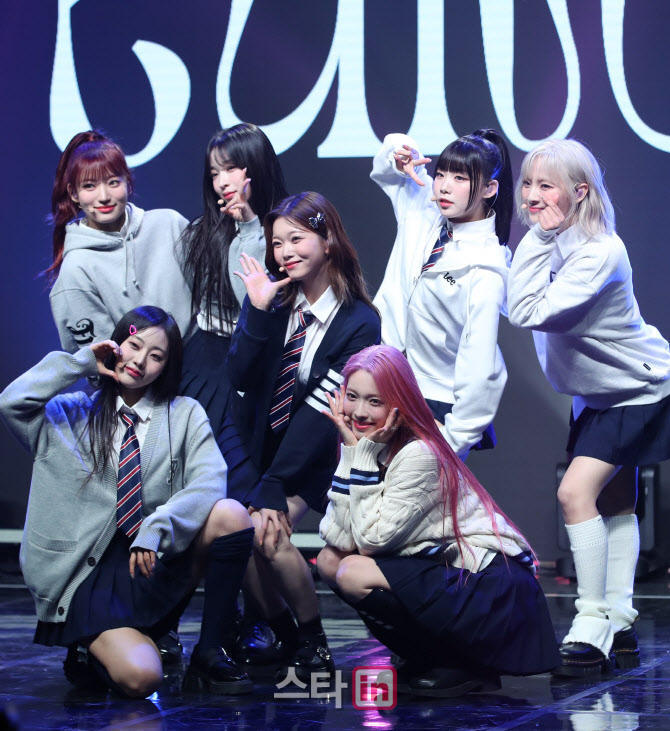 그룹 Billlie, '독보적인 무대'                                                                                                                                                           