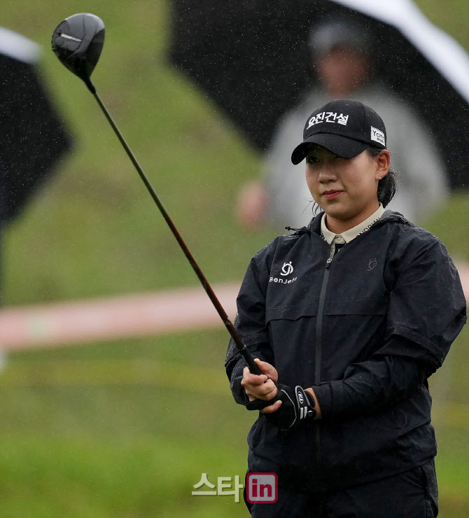 홍지원 '오차없는 정조준으로 준비'                                                                                                                                                       