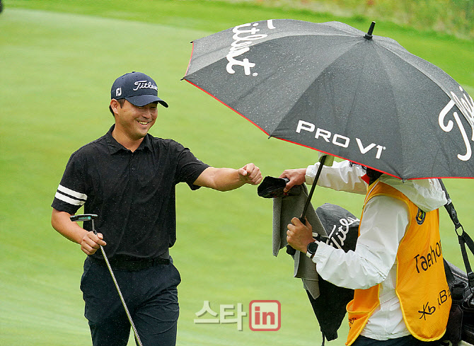  이태훈 '나이스 버디'                                                                                                                                                                   