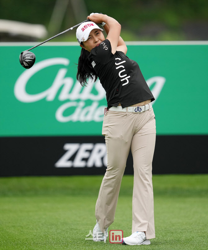 서연정 '첫 티샷은 시원하게 날린다'                                                                                                                                                      