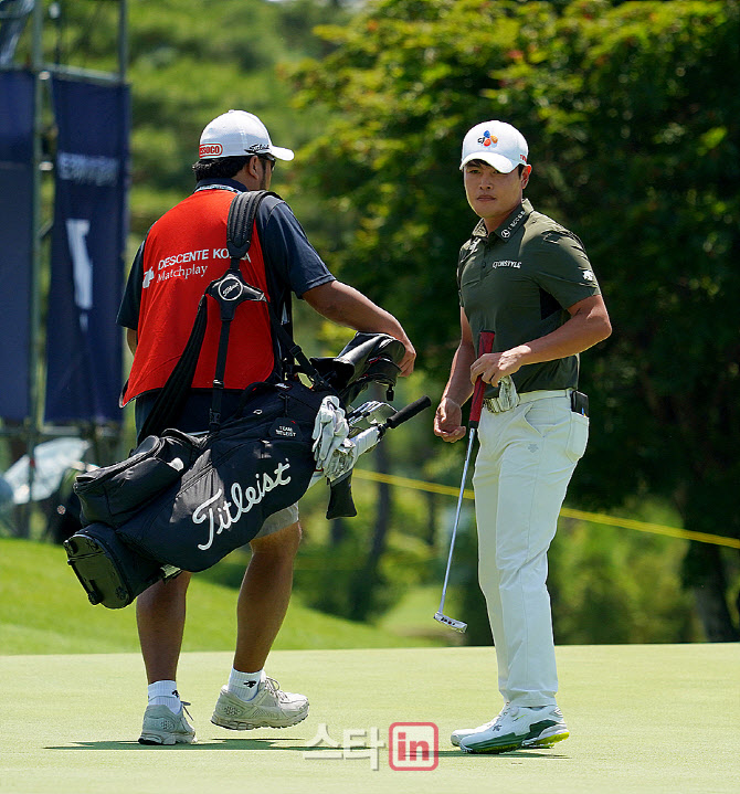  매치킹 노리는 이재경                                                                                                                                                                             