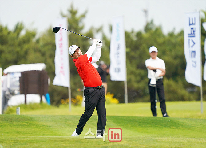  석종율 '노려함으로 승부한다'                                                                                                                                                           