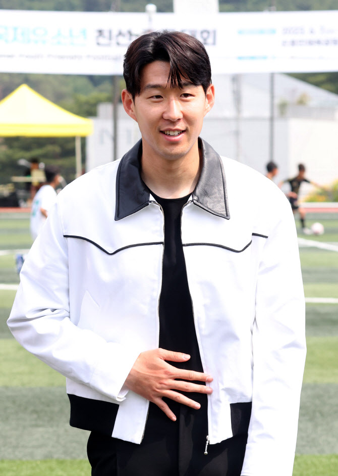  춘천 찾은 손흥민                                                                                                                                                                                 