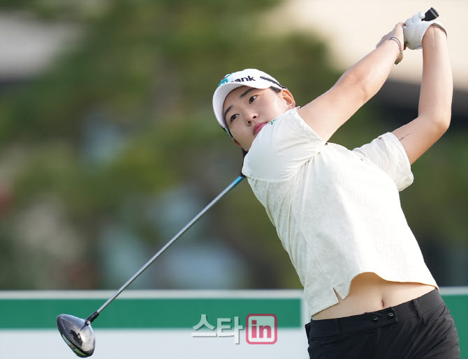 봉승희 '힘찬 티샷'                                                                                                                                                                      