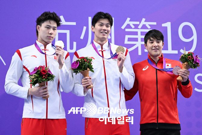 200m 개인혼영 우승자들                                                                                                                                                                                  