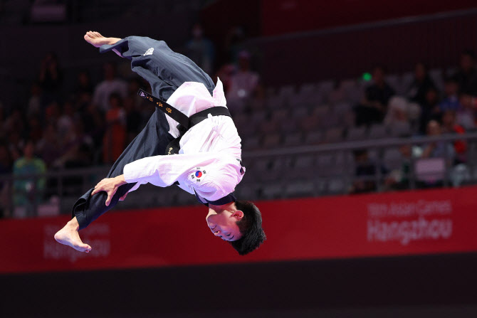 항저우에서 날다                                                                                                                                                                                         