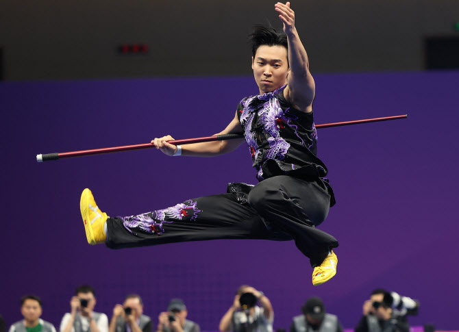 우슈 이용문, 남자 남권·남곤 은메달... 2개 대회 연속 메달 