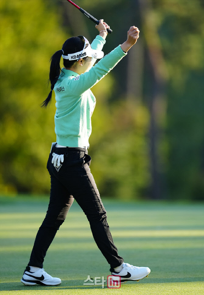 이예원 '우승확정 만세'                                                                                                                                                                  