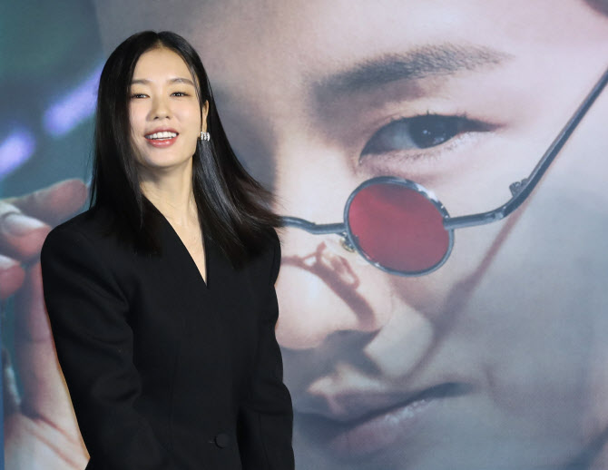 안은진, 스크린 데뷔한 길채 아씨                                                                                                                                                                         