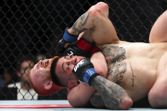 [UFC300]”Géant de la nouvelle génération” Bo Nichol, victoire écrasante par soumission… a remporté les 6 matchs