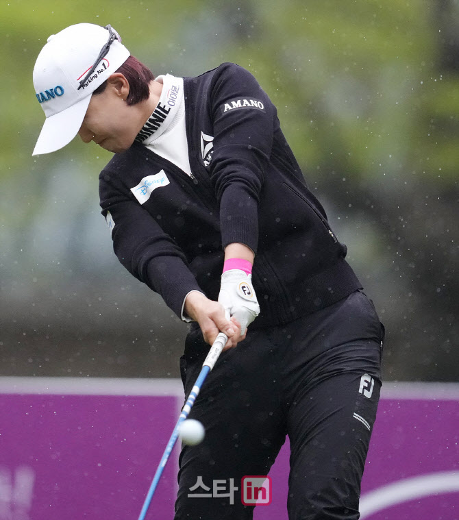 최은우 '강한 임팩트로 선두를 지킨다'                                                                                                                                                    