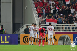 한국 축구, 40년 만에 올림픽 본선행 좌절...인도네시아에 승부차기 패