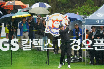 ‘스크린 황제’ 김홍택, 필드 메이저급 GS칼텍스 매경오픈 제패