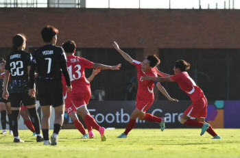 U-17 여자 축구, 아시안컵서 북한에 7골 차 대패