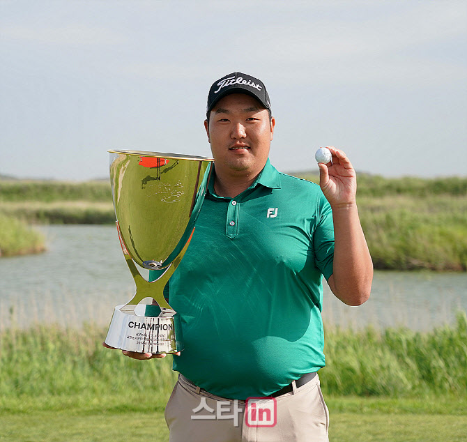  김찬우 '영암사나이의 볼'                                                                                                                                                               