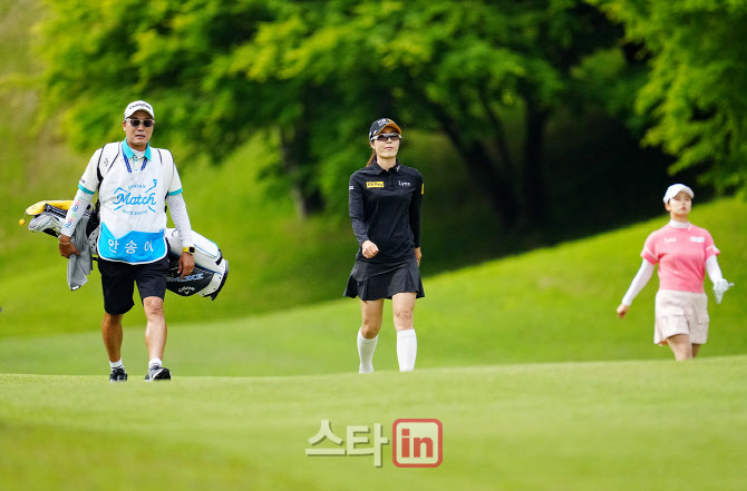 안송이,진성용 '출발은 좋았다'                                                                                                                                                           