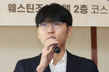 ‘최강’ 신진서, 프로 입단 11년 만에 통산 800승 달성