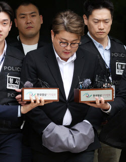김호중, 징역 3년 이상 실형 가능성…"사고내고 바로 내려 합의했어야"