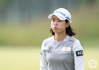 박민지, KLPGA 투어 사상 첫 4연패 보인다…2R 2타 차 선두