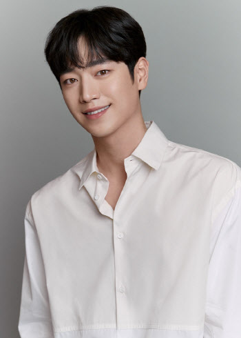 '전역' 서강준 온다…복귀작은 MBC '언더커버 하이스쿨'