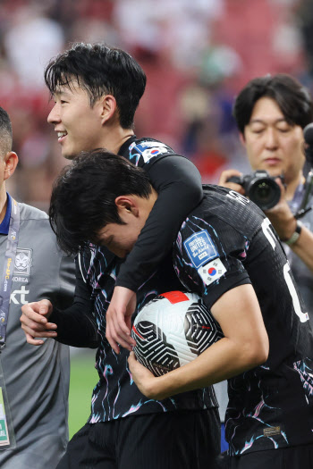 ‘손흥민도 인정’ 배준호, “‘한국 축구 미래’라고 사인해 줬어”