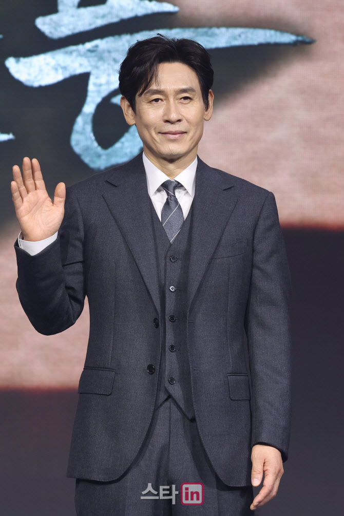 설경구, 여전히 훈훈한 미소                                                                                                                                                                        