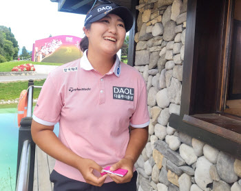 에비앙에서 만난 LPGA 2년 차 유해란 "잘하고 있고 계속 성장하려 노력 중"