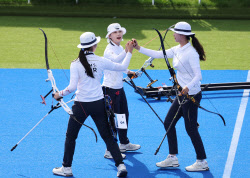 한국 女양궁 단체, 올림픽 10연패 대기록 달성...중국 슛오프 제압[파리올림픽]