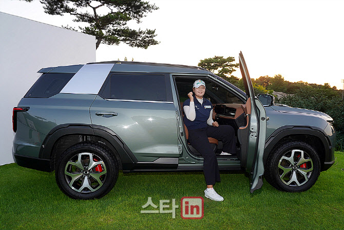  이준이 '홀인원, 토레스 타고~'                                                                                                                                                          