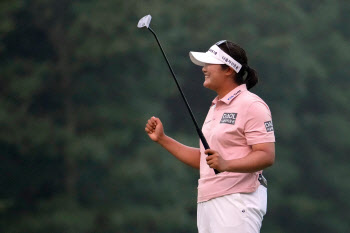 실력 의심하지 않았던 유해란, LPGA 2승 "어색하고 떨렸지만 기뻐"