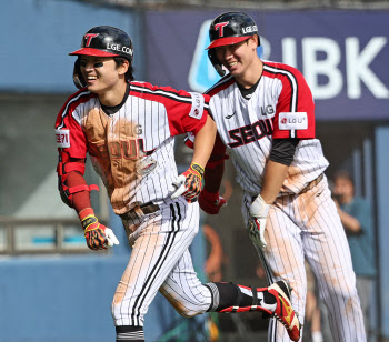 LG 박해민, 두산전서 그라운드 홈런... 개인 1호·KBO 통산 99번째