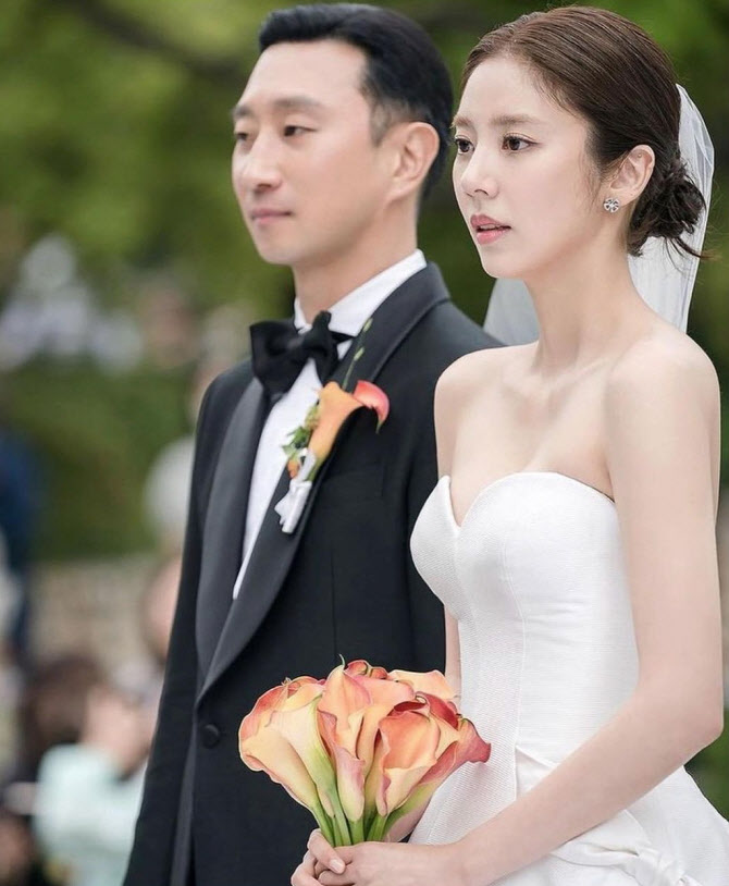 수현, 결혼 5년만 이혼→손담비♥이규혁 2세 임신 [희비이슈] - 뉴스 썸네일 이미지