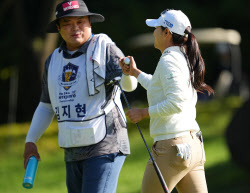 [포토]김지현,나이스 버디 성공