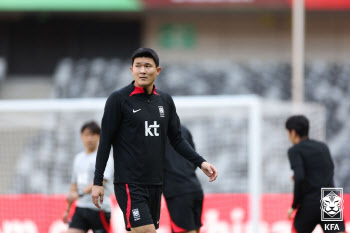 김민재, 손흥민 없는 축구 대표팀 임시주장...수비 재차 강조