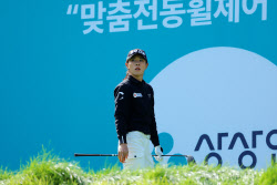 [포토]박주영,타구 방향을 본다