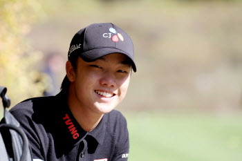 송민혁, KPGA 투어 최종전에서 첫 승+신인상 도전