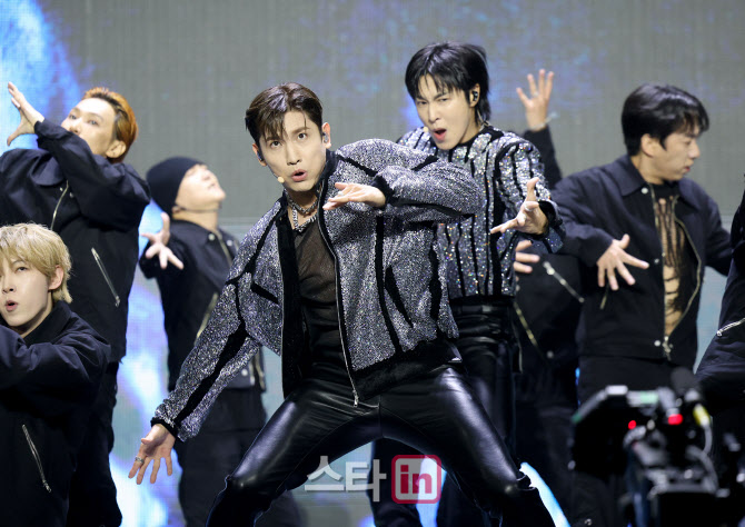 동방신기, '2024 KGMA 케이팝 레전드의 무대'                                                                                                                                              