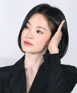 '검은 수녀들' 송혜교                                                                                                                                                                          