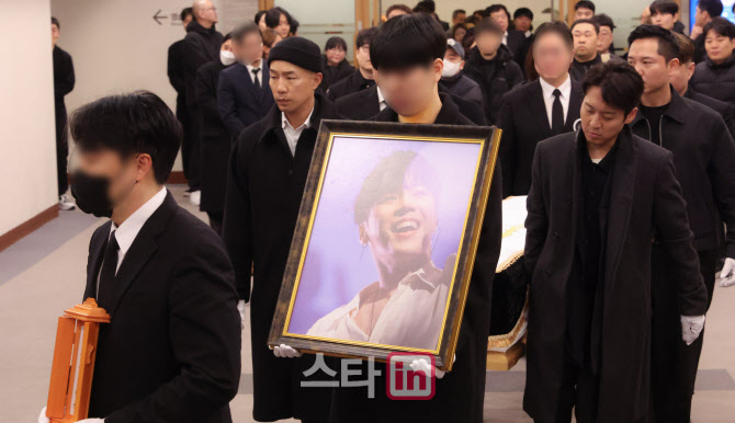 故 휘성 영결식 및 발인 엄수                                                                                                                                                                       