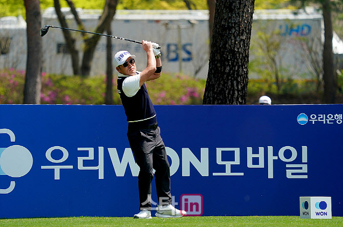 [골프in포토] 최호성 '여전한 낚시꾼'                                                                                                                                                           