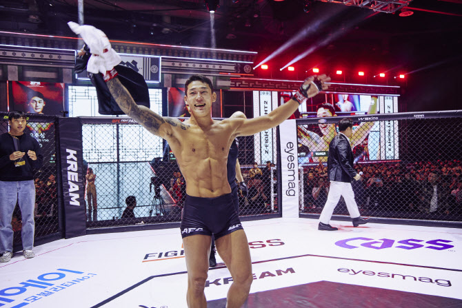 UFC 데뷔전 앞둔 유주상 "전 세계 팬들에 내가 누군지 알리겠다" - 뉴스 썸네일 이미지
