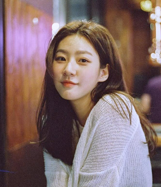 "故김새론, 유명 아이돌과 교제…거액도 빌려줘" 새 주장