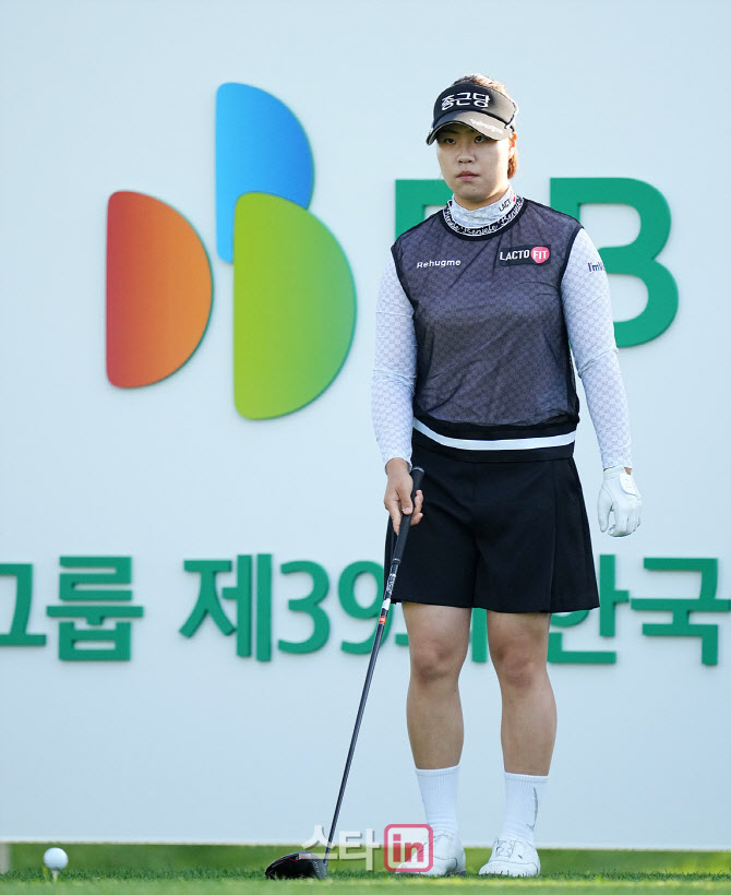 [골프in포토]강정현,차분히 바라본다                                                                                                                                                                      