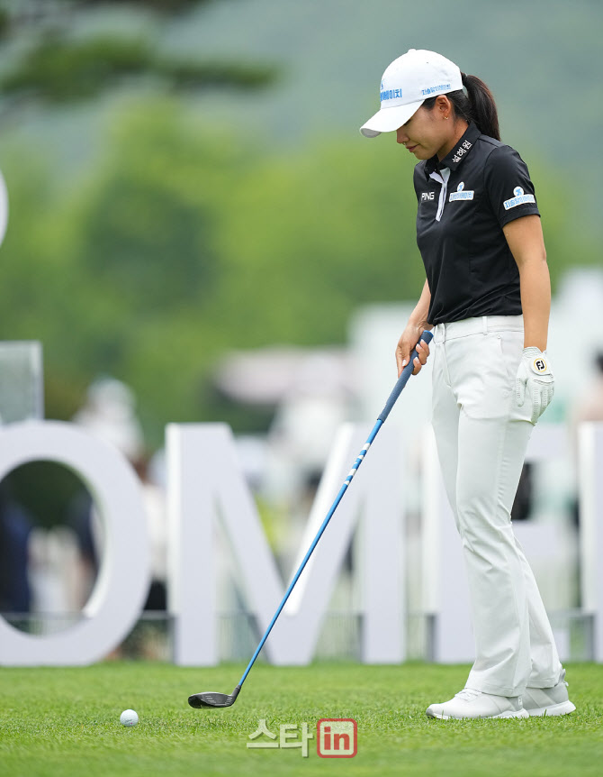 [골프in포토]오경은,차분하게 시작한다                                                                                                                                                                    