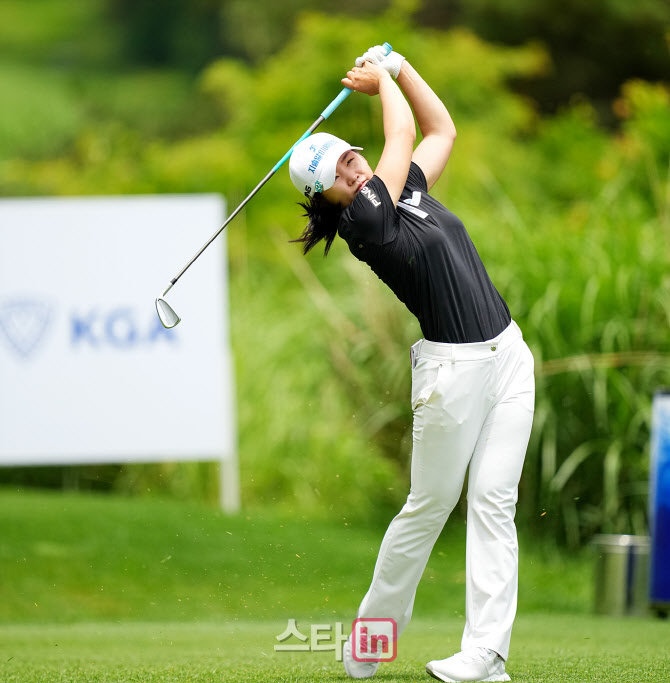 [골프in포토]오경은,핀을 향하여                                                                                                                                                                          