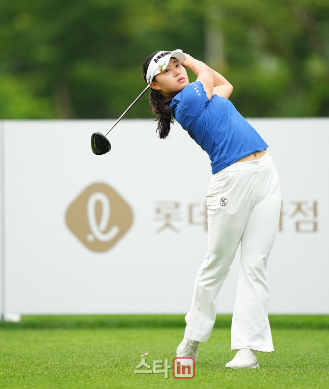 [골프in포토]고은혜,강력한 파워 티샷                                                                                                                                                                     