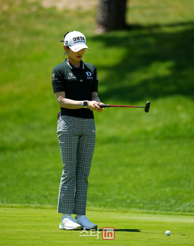 [골프in포토]현세린,신중한 정조준                                                                                                                                                                        